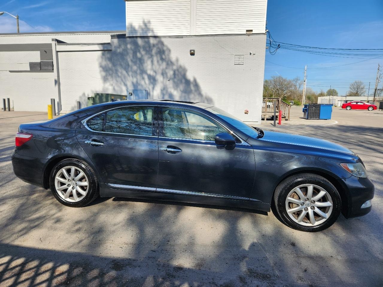 Lexus LS 460 4dr Sdn 2007