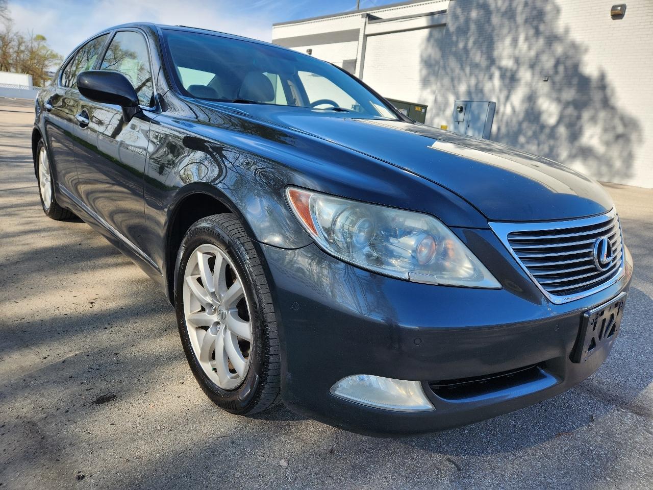 Lexus LS 460 4dr Sdn 2007