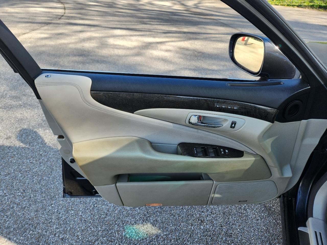 Lexus LS 460 4dr Sdn 2007