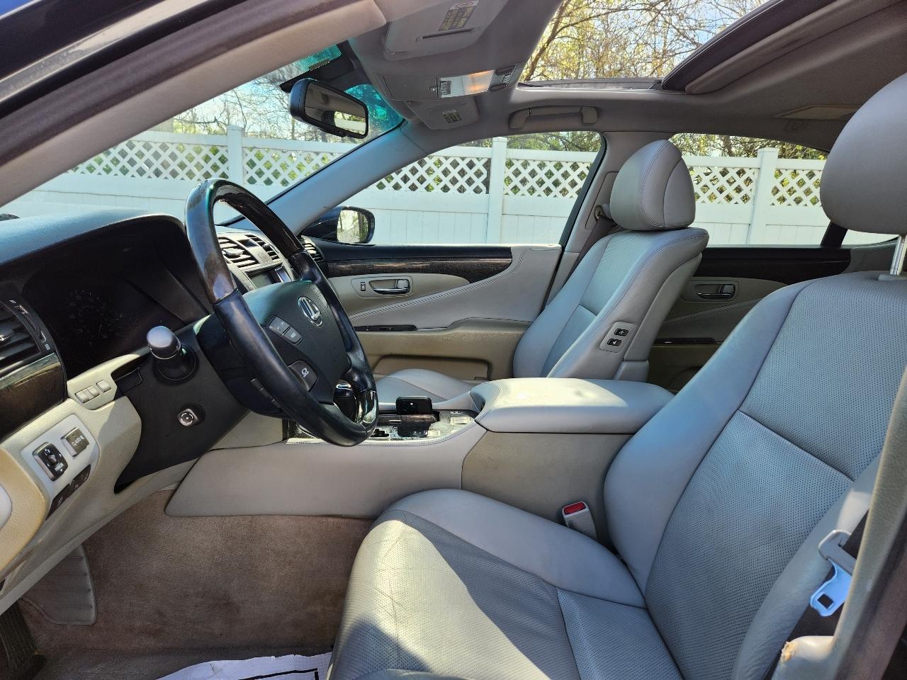 Lexus LS 460 4dr Sdn 2007