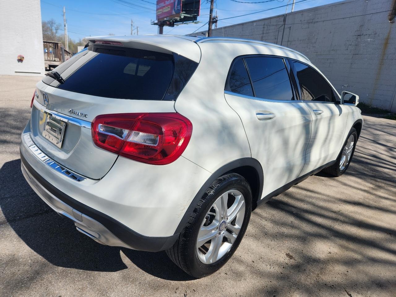 Mercedes-Benz GLA 4MATIC 4dr GLA 250 2016