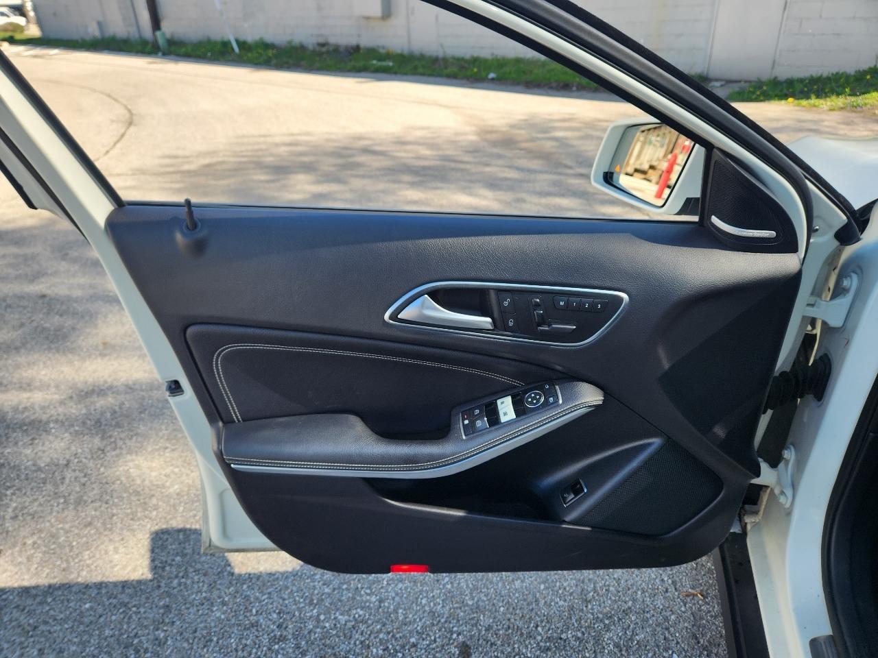 Mercedes-Benz GLA 4MATIC 4dr GLA 250 2016