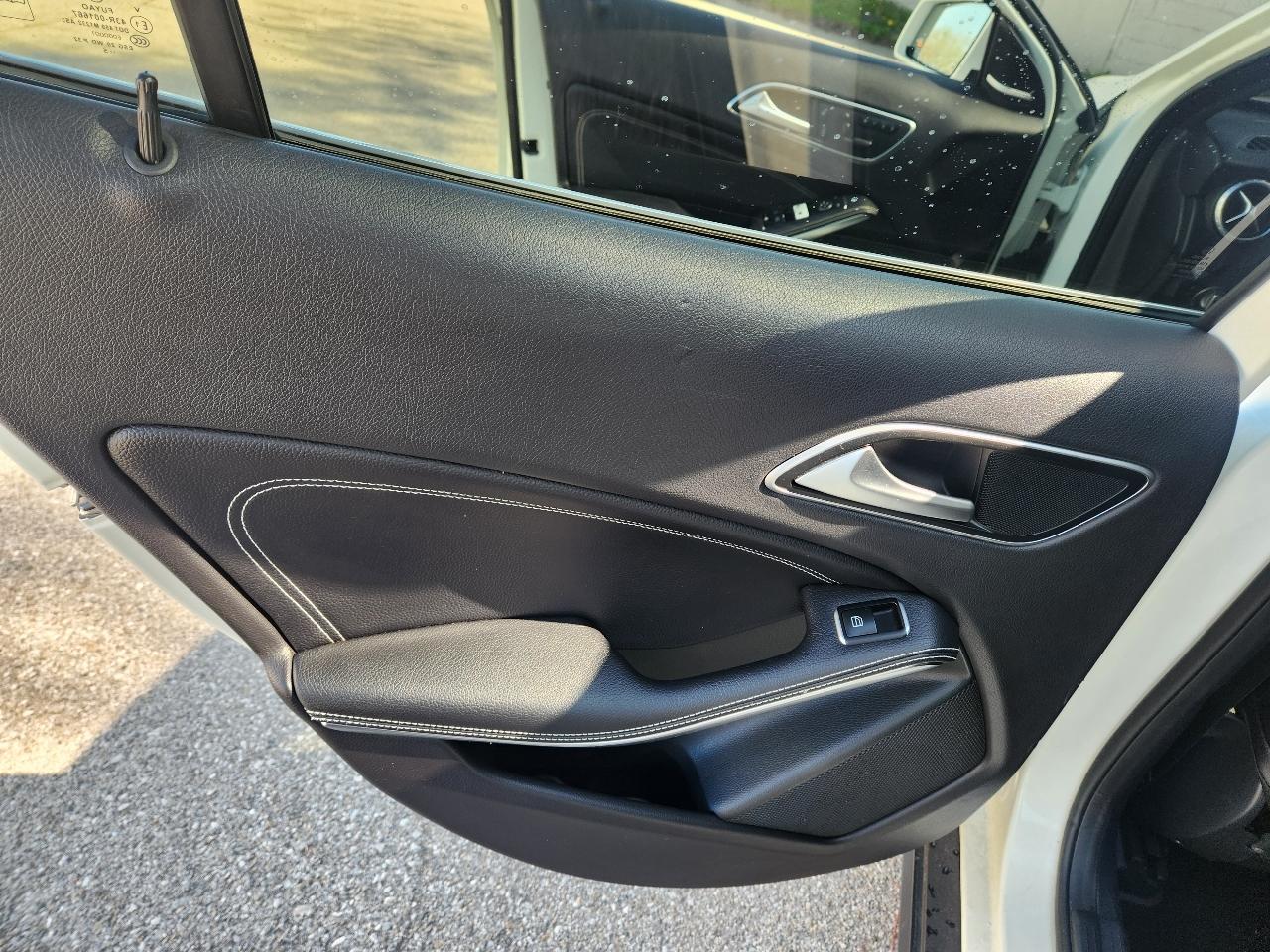 Mercedes-Benz GLA 4MATIC 4dr GLA 250 2016