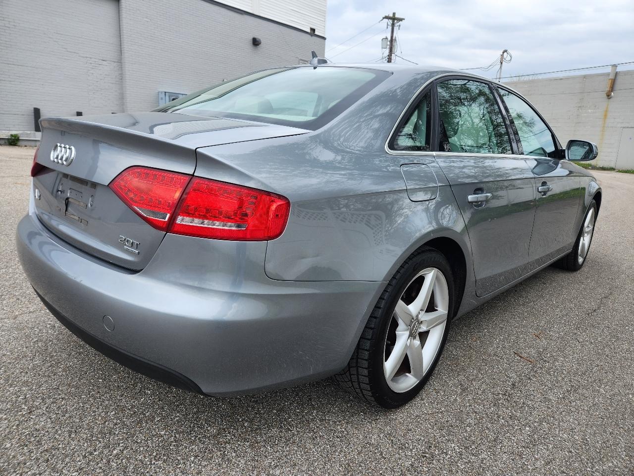 Audi A4 4dr Sdn Auto quattro 2.0T Premium Plus 2011