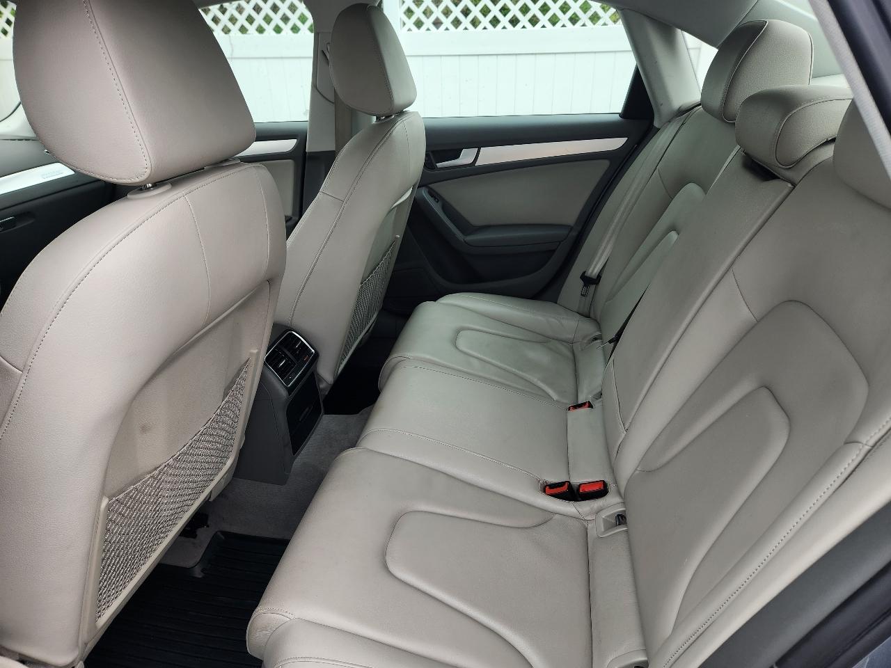 Audi A4 4dr Sdn Auto quattro 2.0T Premium Plus 2011