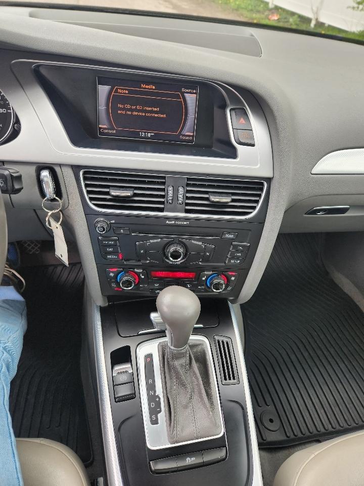 Audi A4 4dr Sdn Auto quattro 2.0T Premium Plus 2011