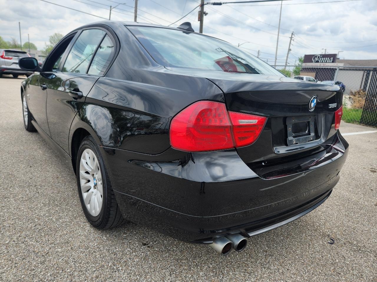 BMW 3 Series 4dr Sdn 328i xDrive AWD SULEV 2009