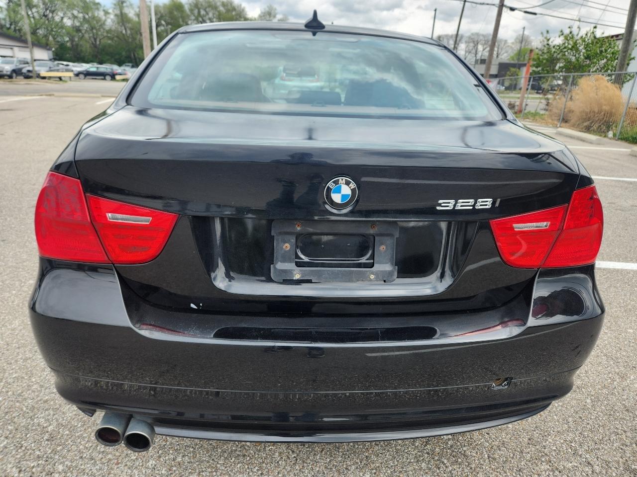 BMW 3 Series 4dr Sdn 328i xDrive AWD SULEV 2009