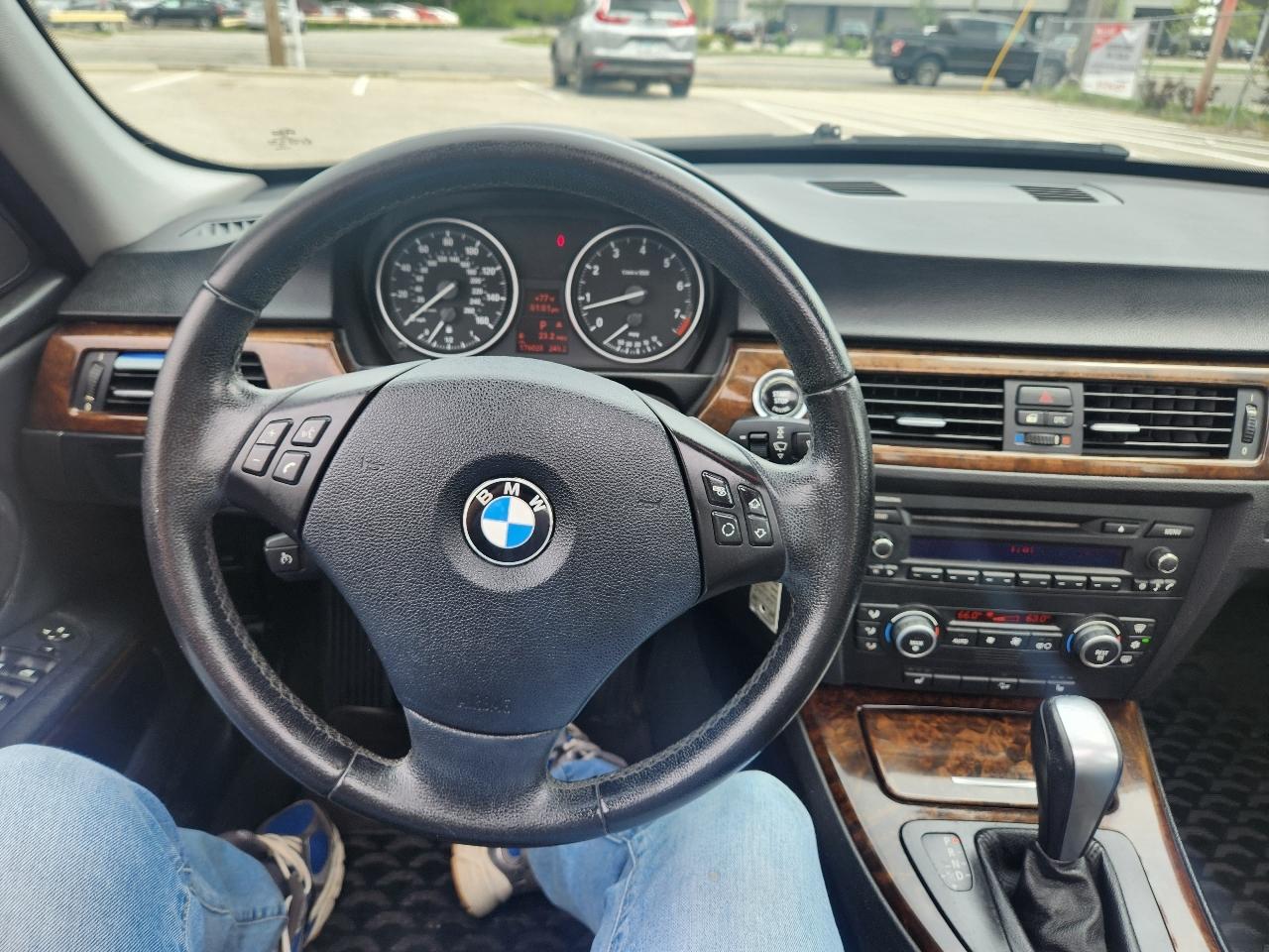 BMW 3 Series 4dr Sdn 328i xDrive AWD SULEV 2009