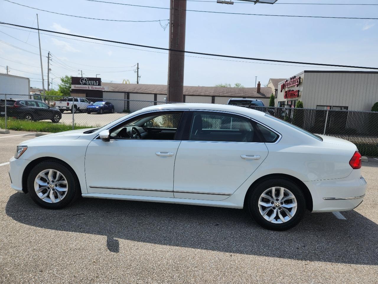 Volkswagen Passat 4dr Sdn 1.8T Auto S 2016