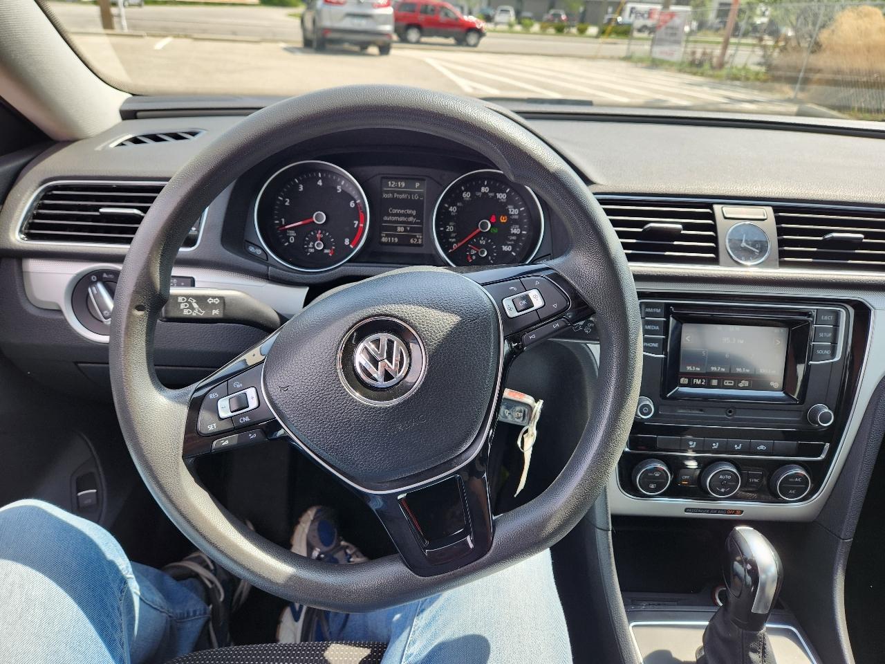 Volkswagen Passat 4dr Sdn 1.8T Auto S 2016