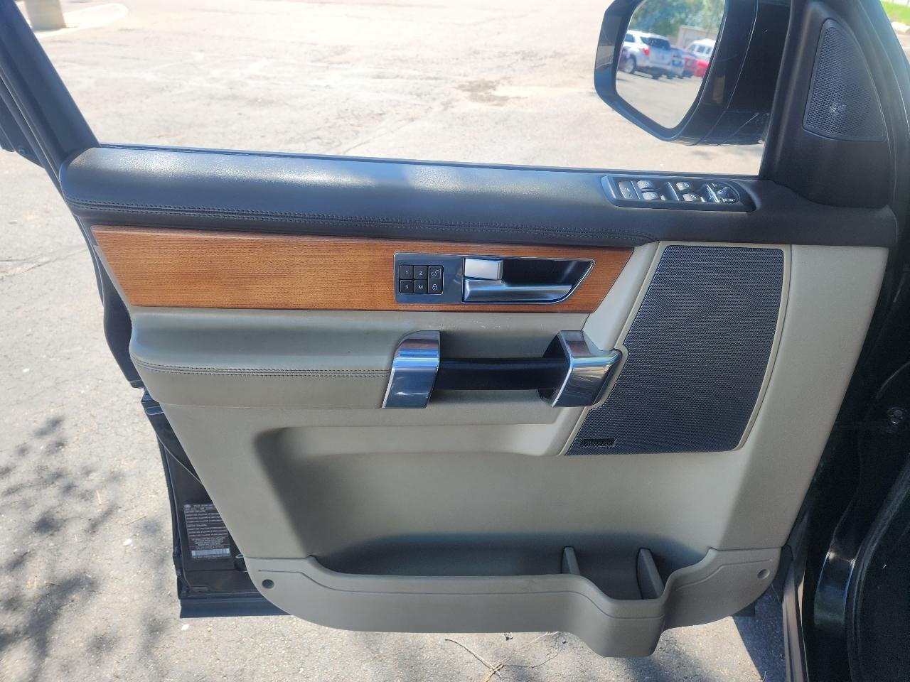 Land Rover LR4 4WD 4dr LUX 2014