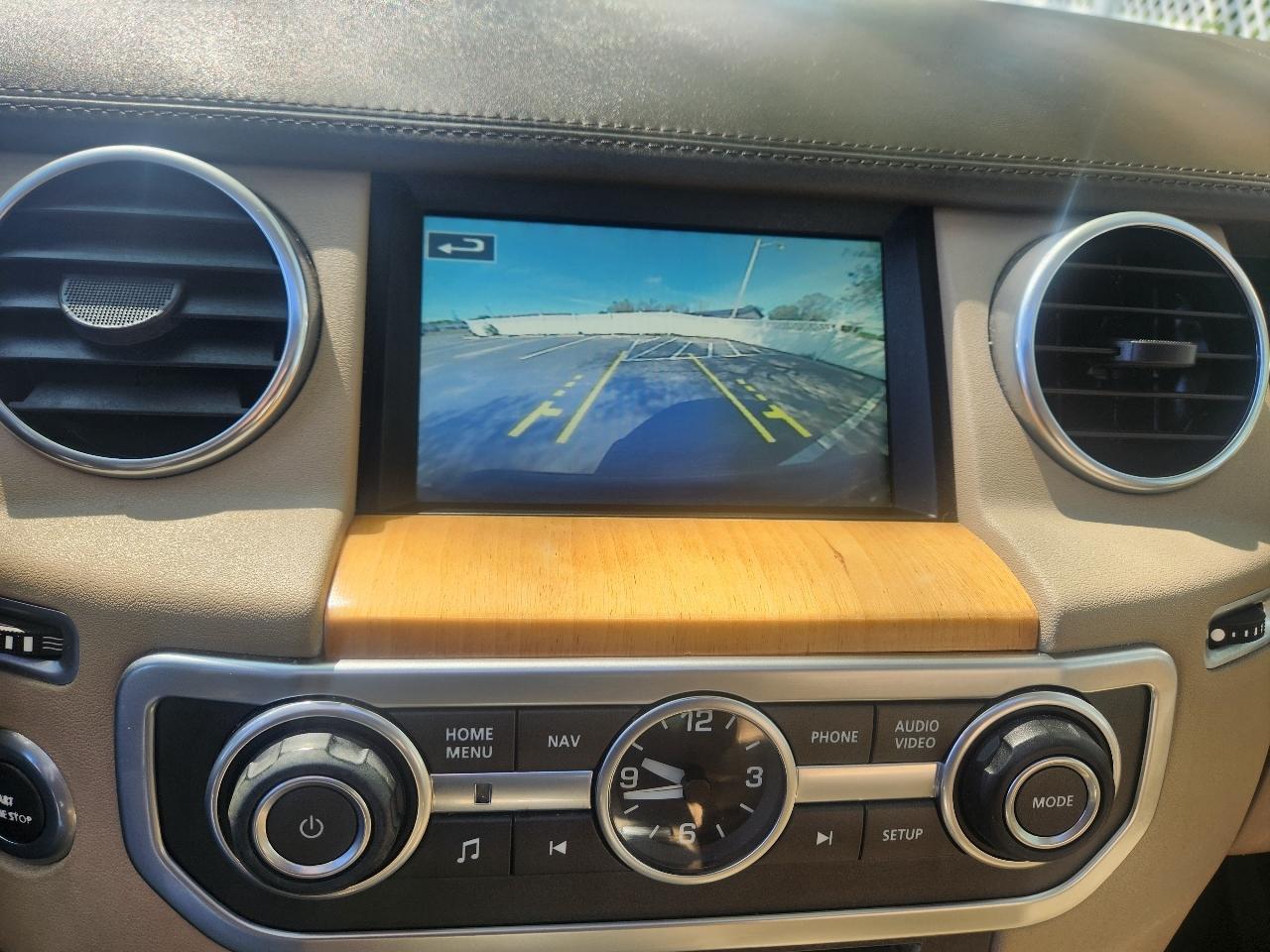 Land Rover LR4 4WD 4dr LUX 2014