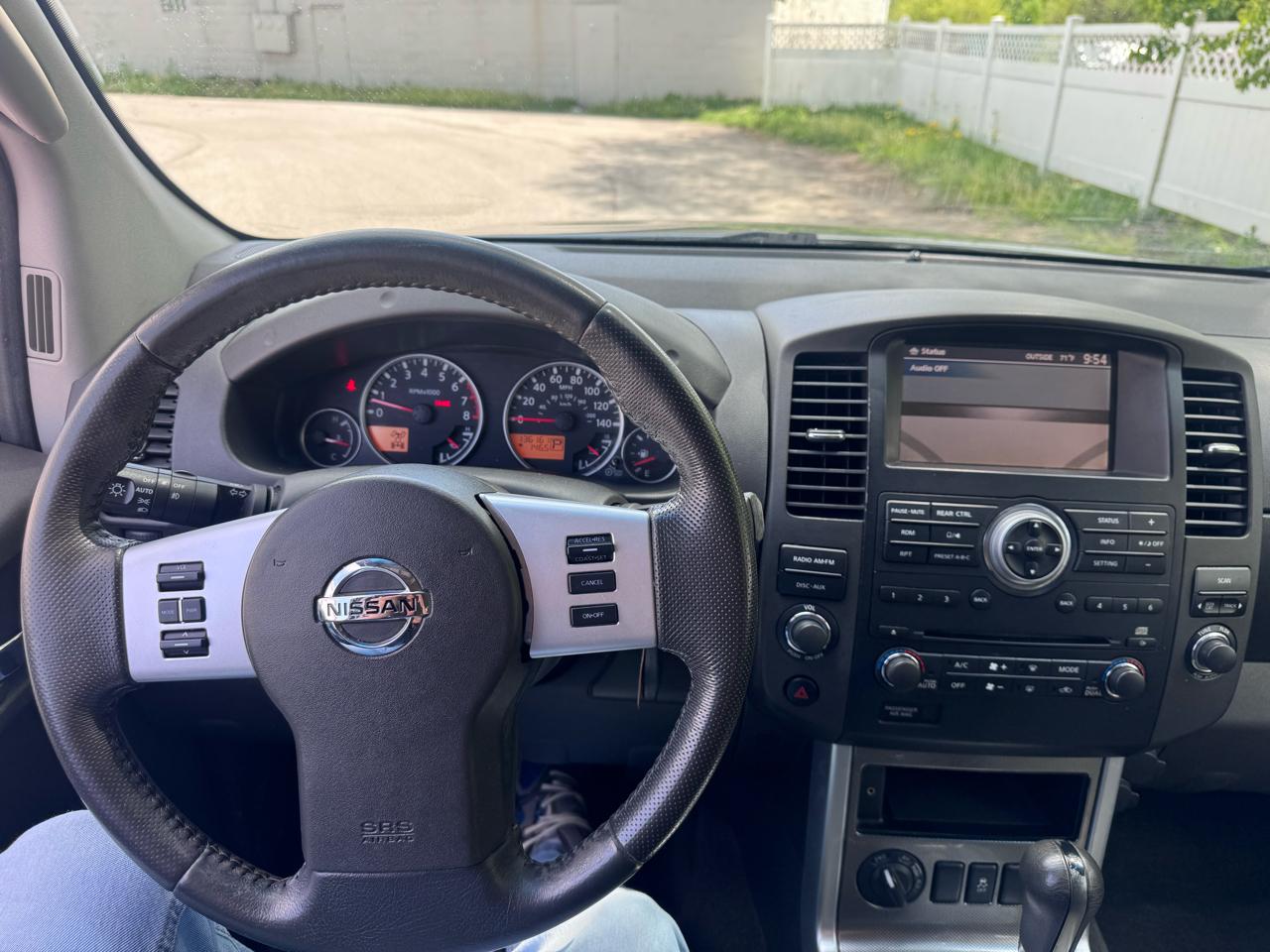 Nissan Pathfinder 4WD 4dr V6 SV 2012