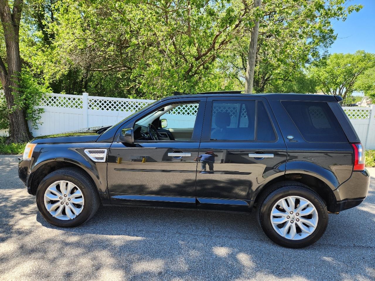 Land Rover LR2 AWD 4dr HSE 2012
