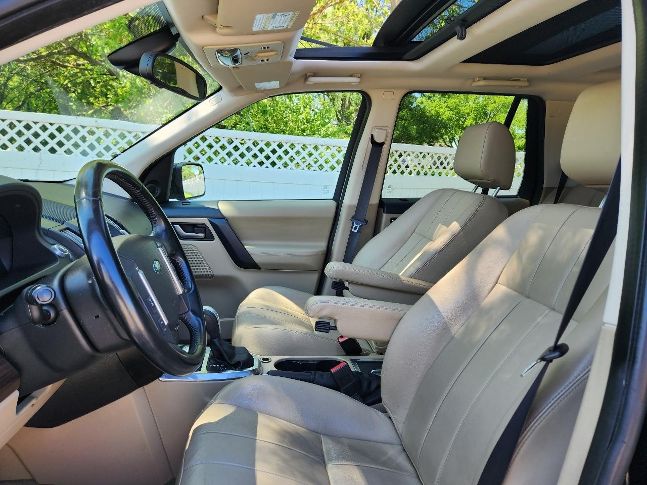 Land Rover LR2 AWD 4dr HSE 2012