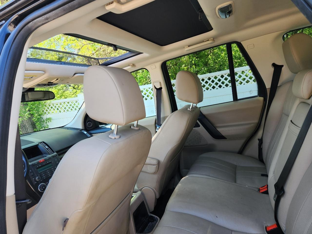 Land Rover LR2 AWD 4dr HSE 2012