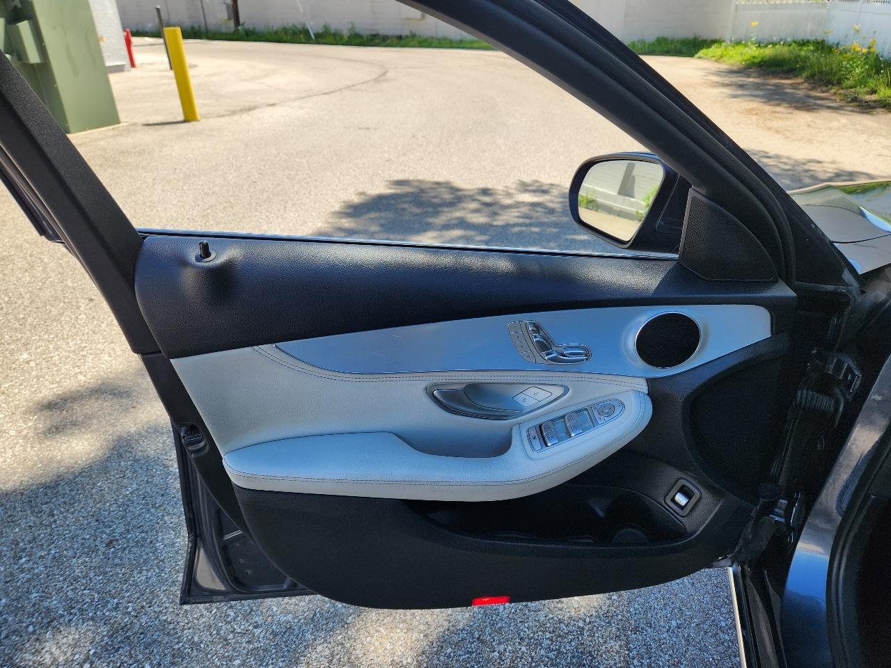 Mercedes-Benz C-Class 4dr Sdn C 300 4MATIC 2015