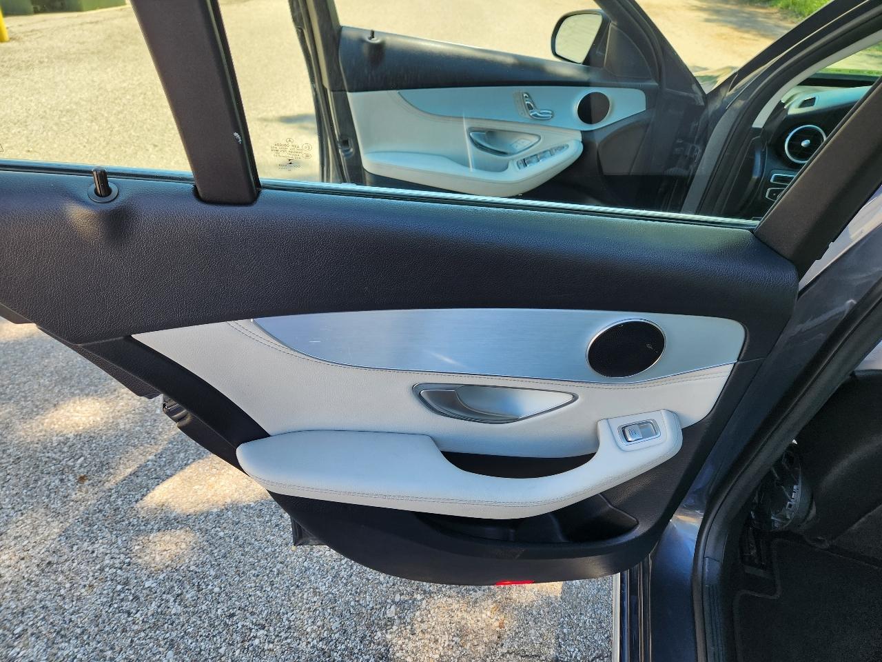 Mercedes-Benz C-Class 4dr Sdn C 300 4MATIC 2015