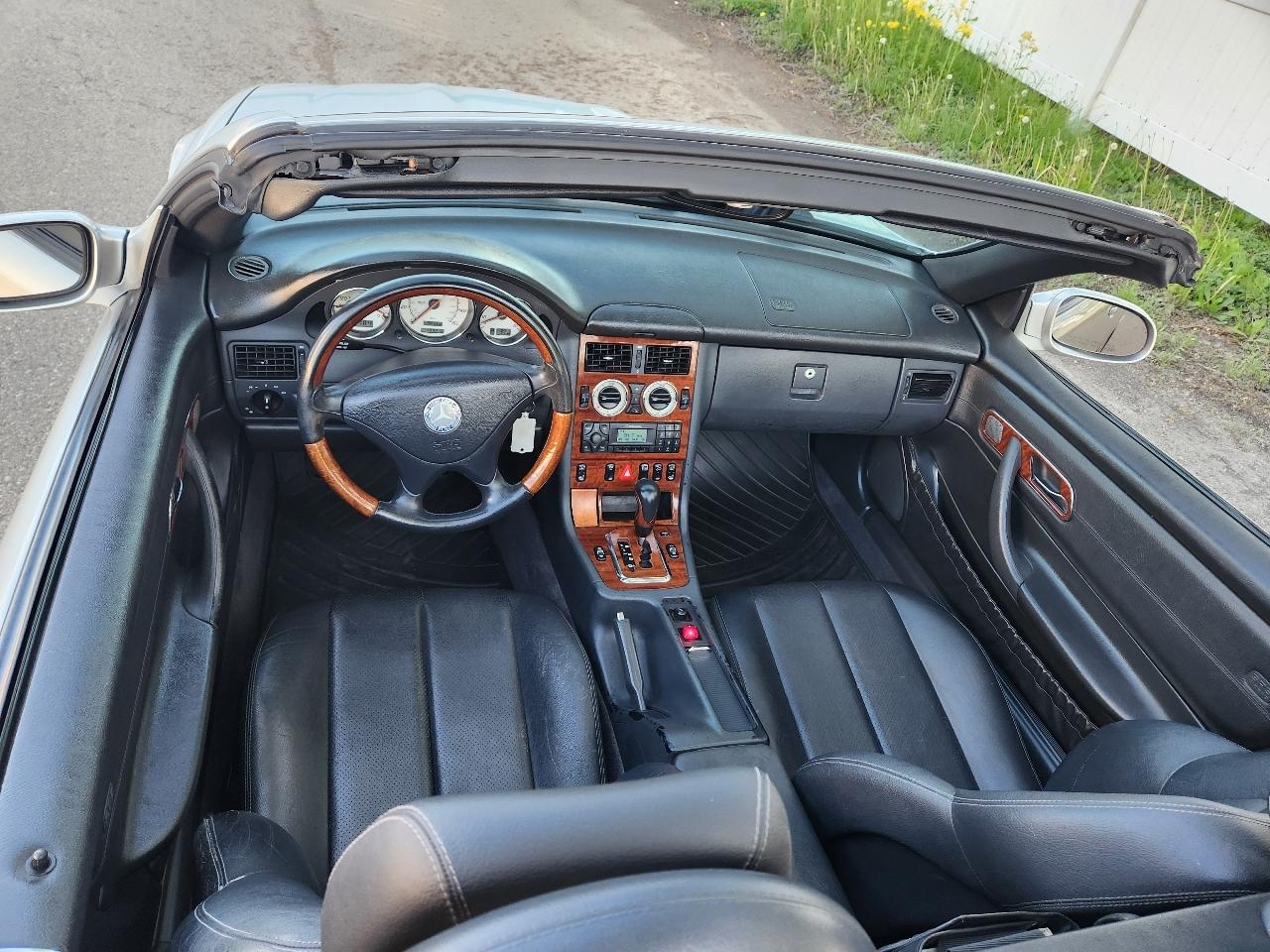 Mercedes-Benz SLK-Class 2dr Roadster 3.2L 2001