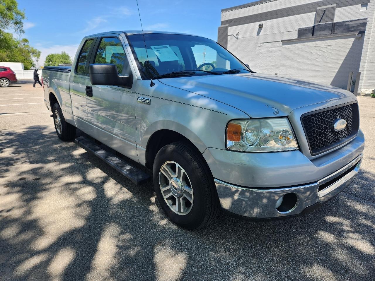 Ford F-150 Supercab 145" Lariat 2006