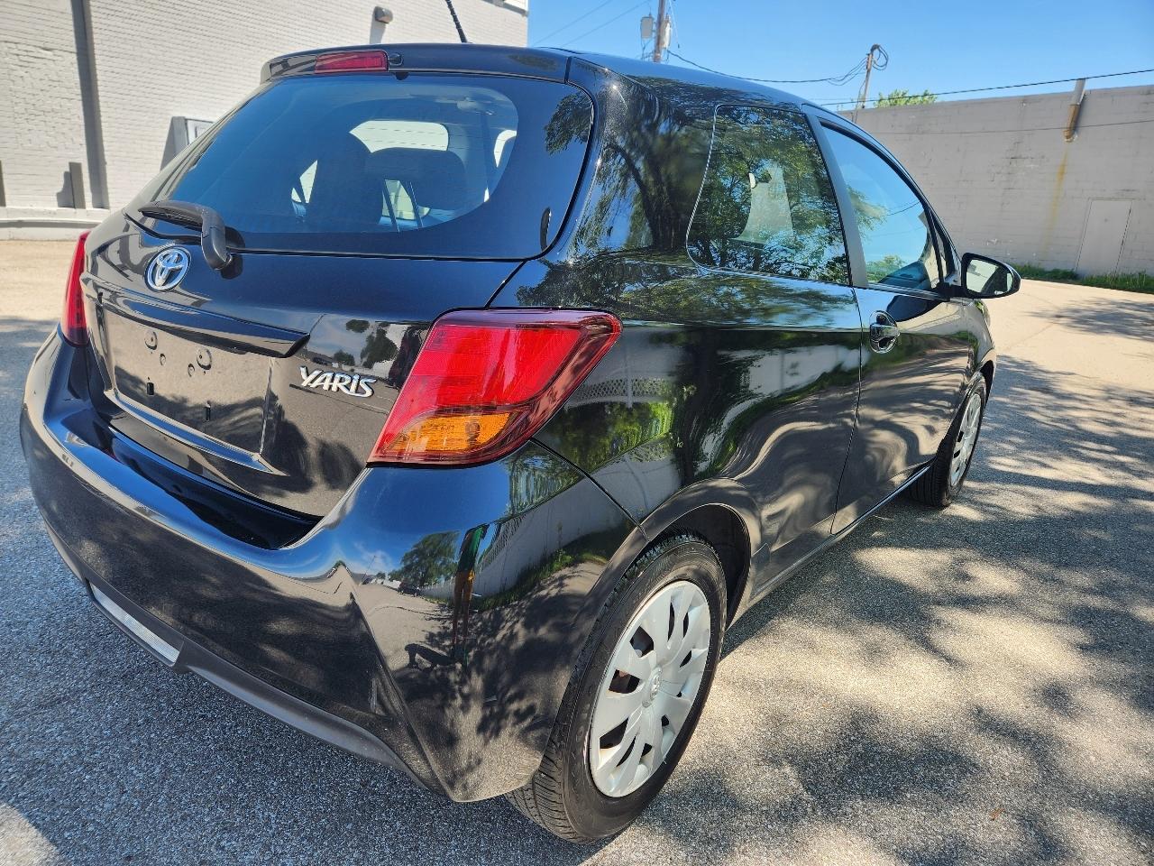 Toyota Yaris 3-Door LE Auto (Natl) 2017