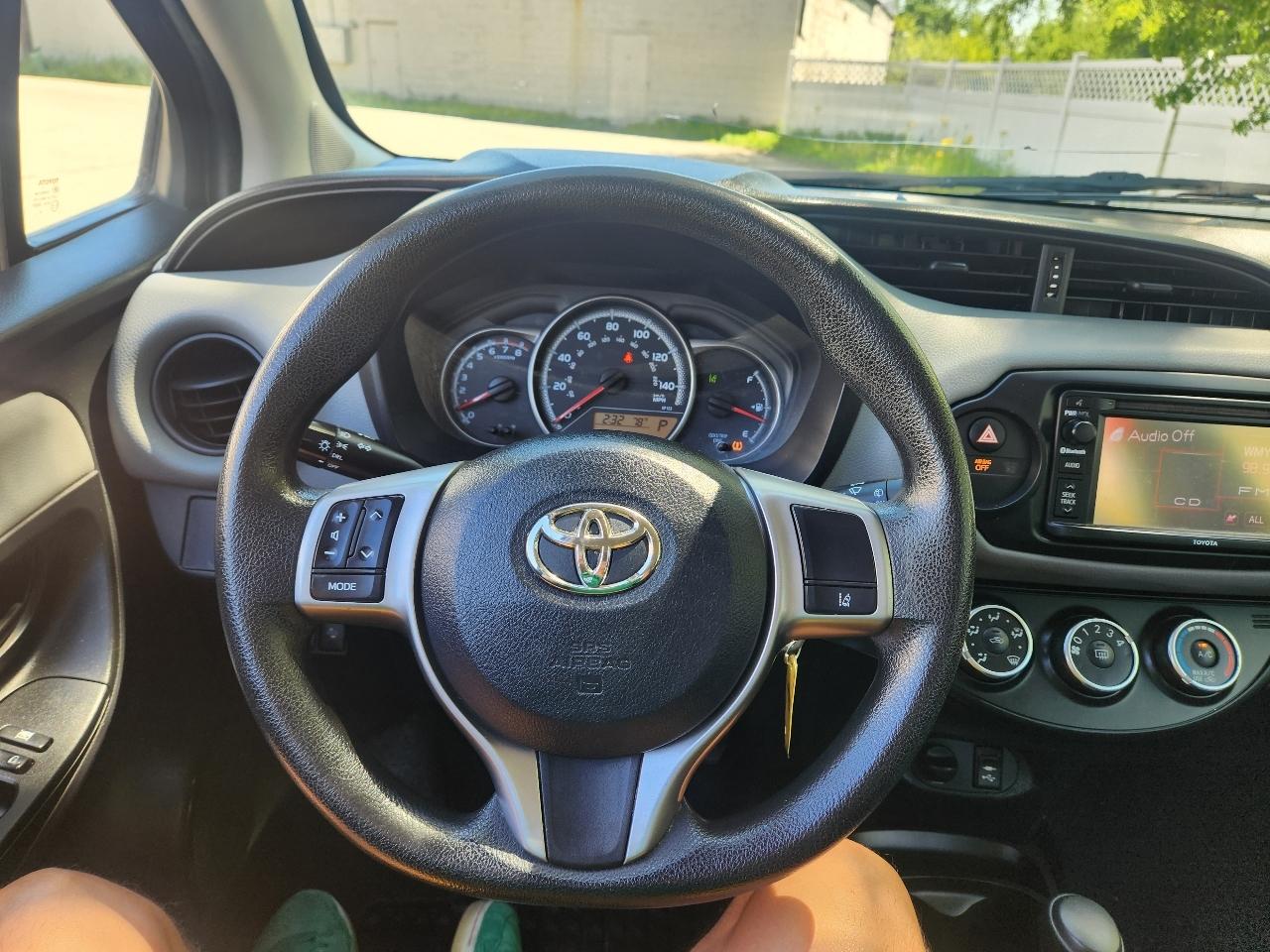 Toyota Yaris 3-Door LE Auto (Natl) 2017