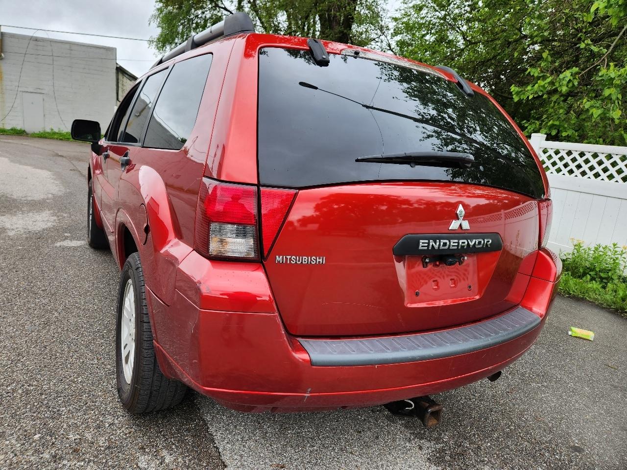 Mitsubishi Endeavor FWD 4dr LS 2008