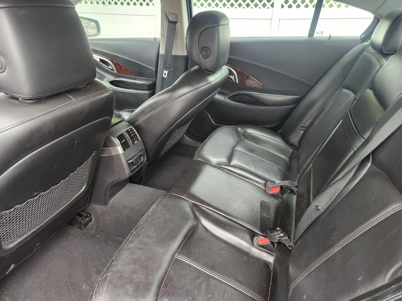 Buick LaCrosse 4dr Sdn CXL 3.0L FWD 2010