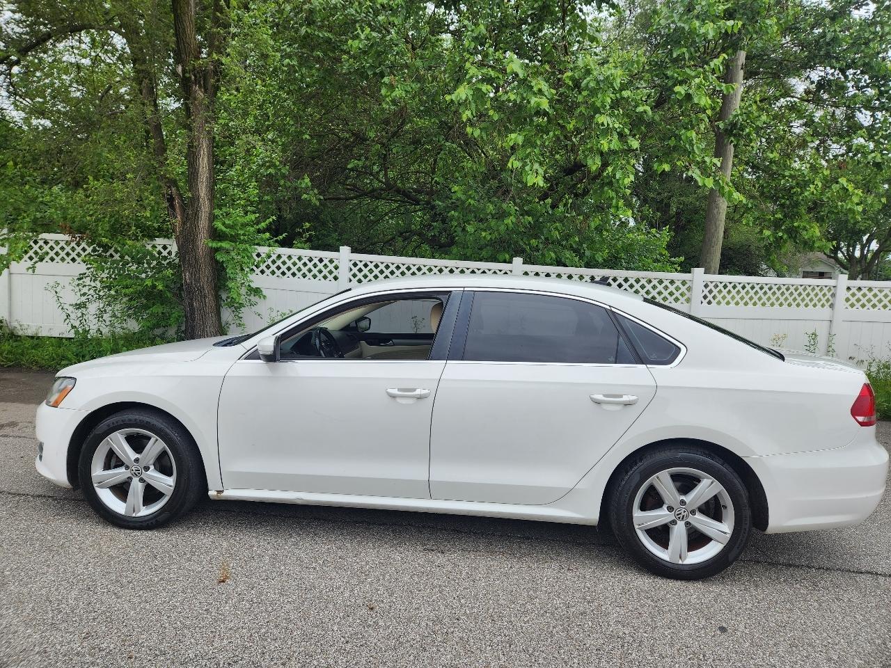 Volkswagen Passat 4dr Sdn 1.8T Auto S 2015