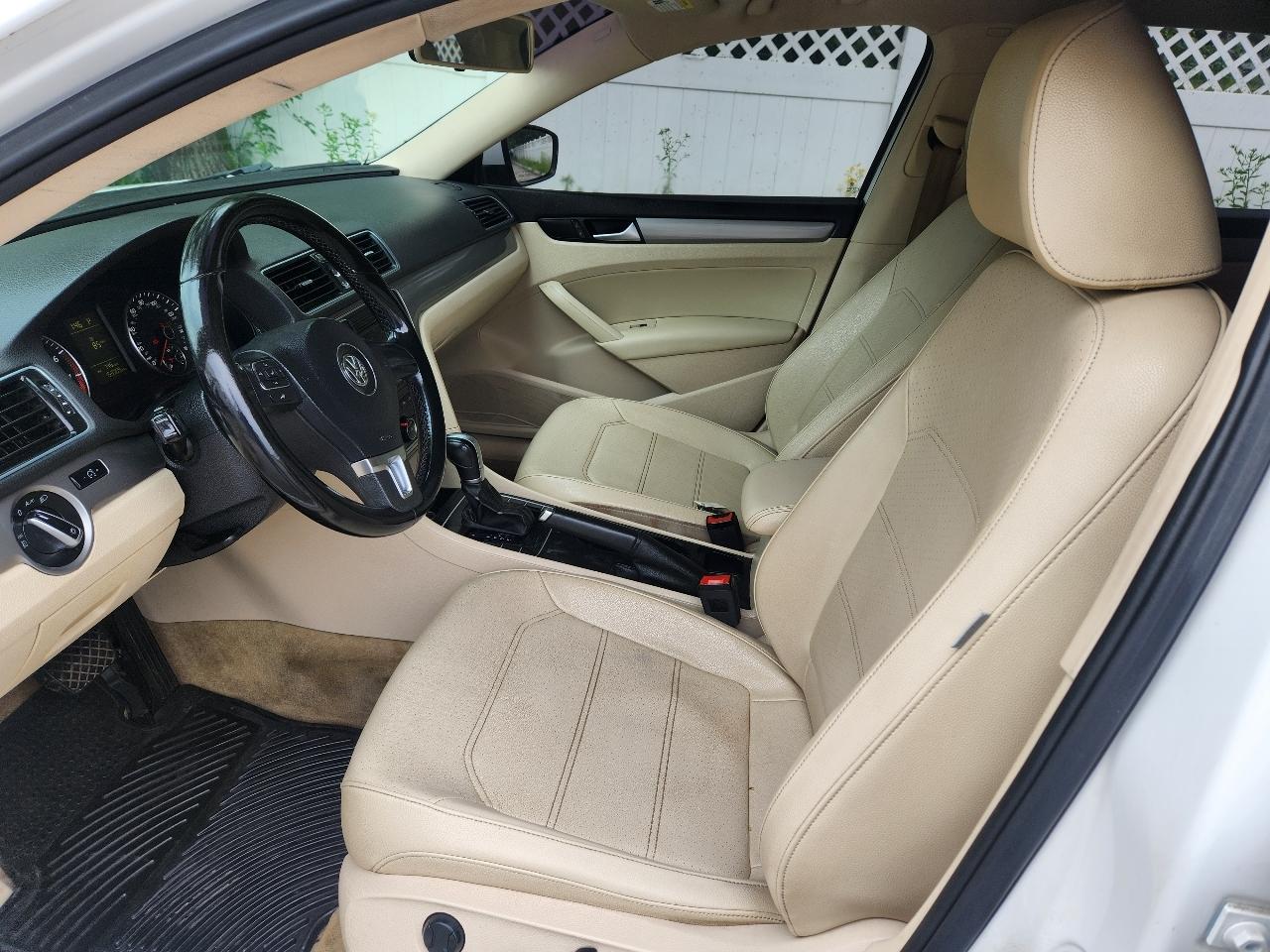 Volkswagen Passat 4dr Sdn 1.8T Auto S 2015