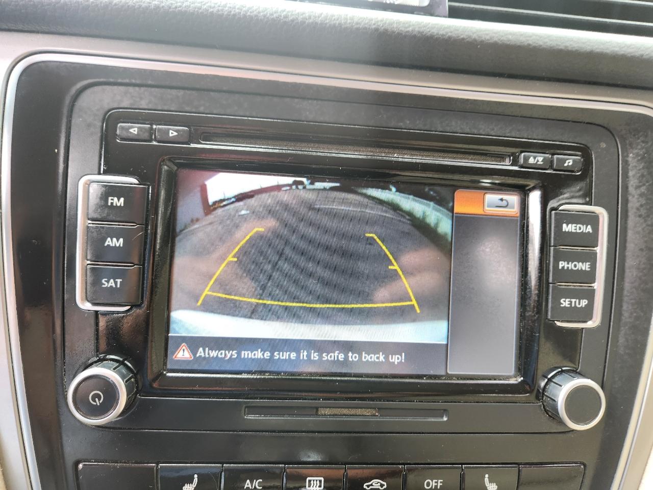 Volkswagen Passat 4dr Sdn 1.8T Auto S 2015