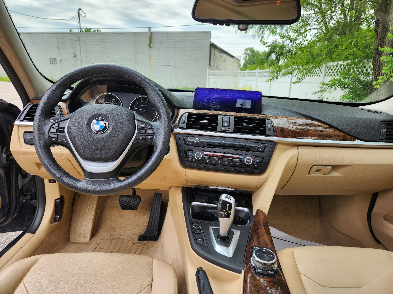 BMW 3 Series 4dr Sdn 328i xDrive AWD SULEV 2014
