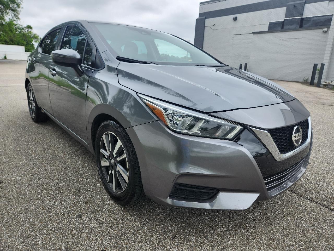 Nissan Versa SV CVT 2020