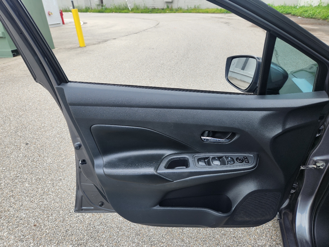 Nissan Versa SV CVT 2020