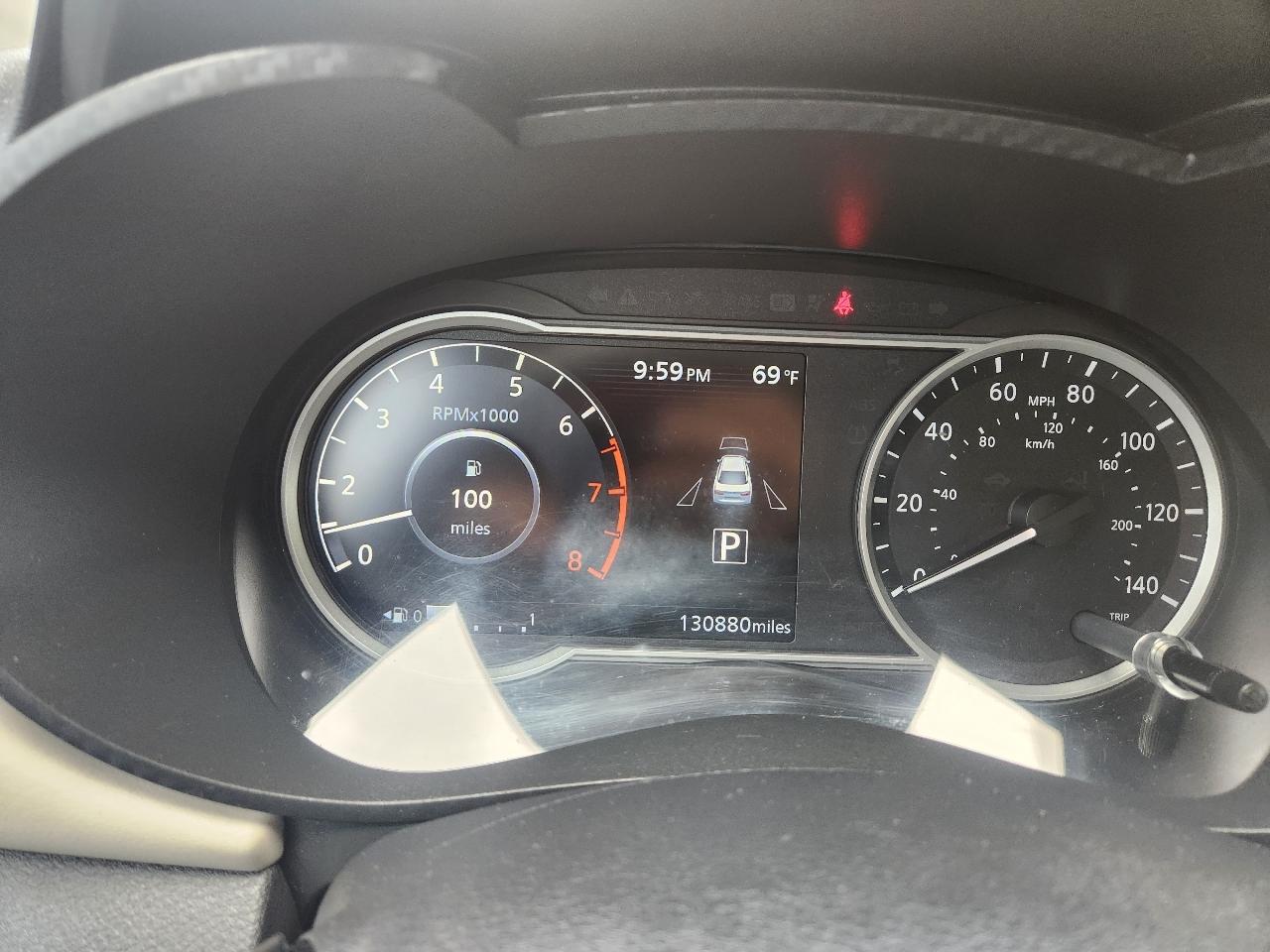 Nissan Versa SV CVT 2020