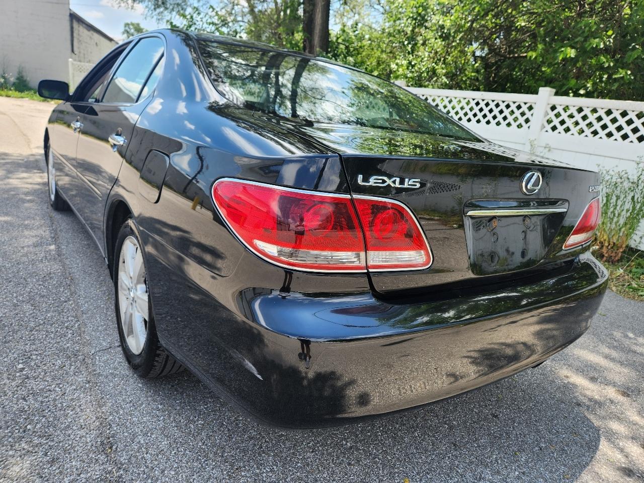 Lexus ES 330 4dr Sdn 2005