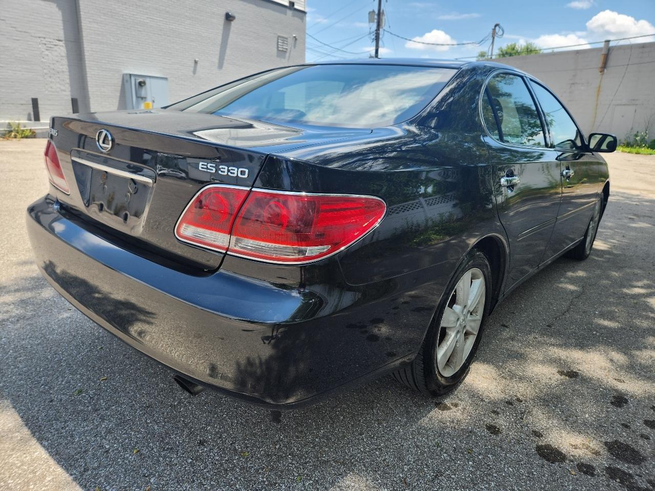 Lexus ES 330 4dr Sdn 2005