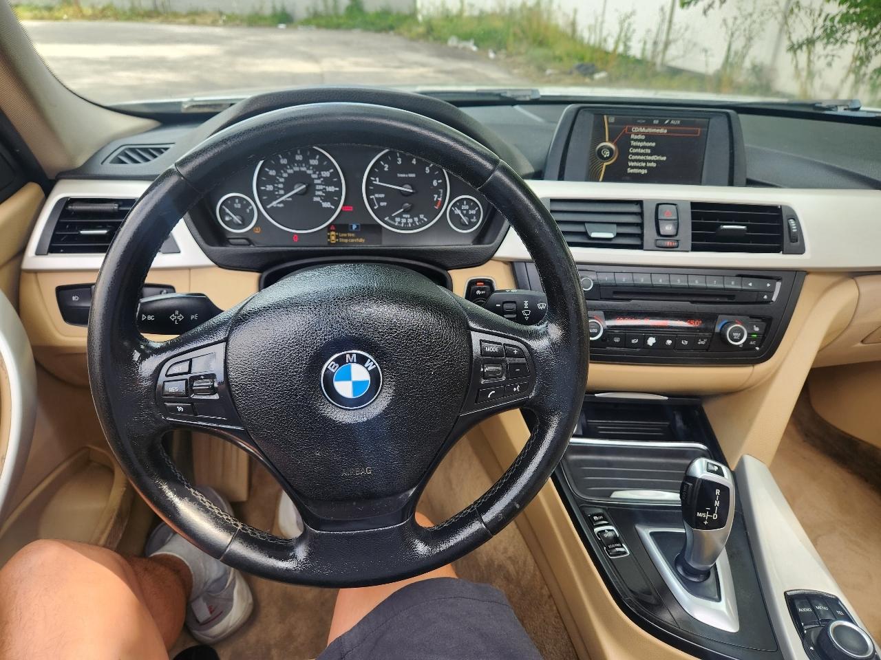 BMW 3 Series 4dr Sdn 320i xDrive AWD 2014