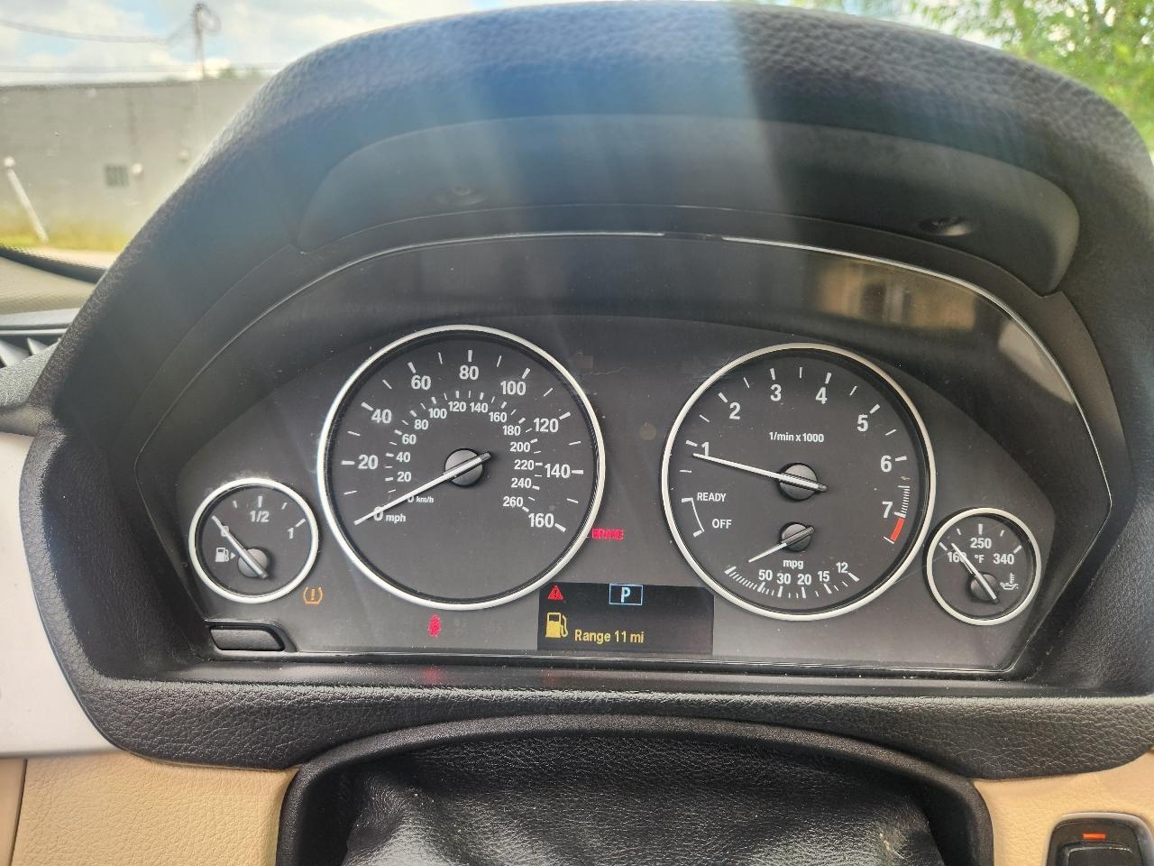 BMW 3 Series 4dr Sdn 320i xDrive AWD 2014