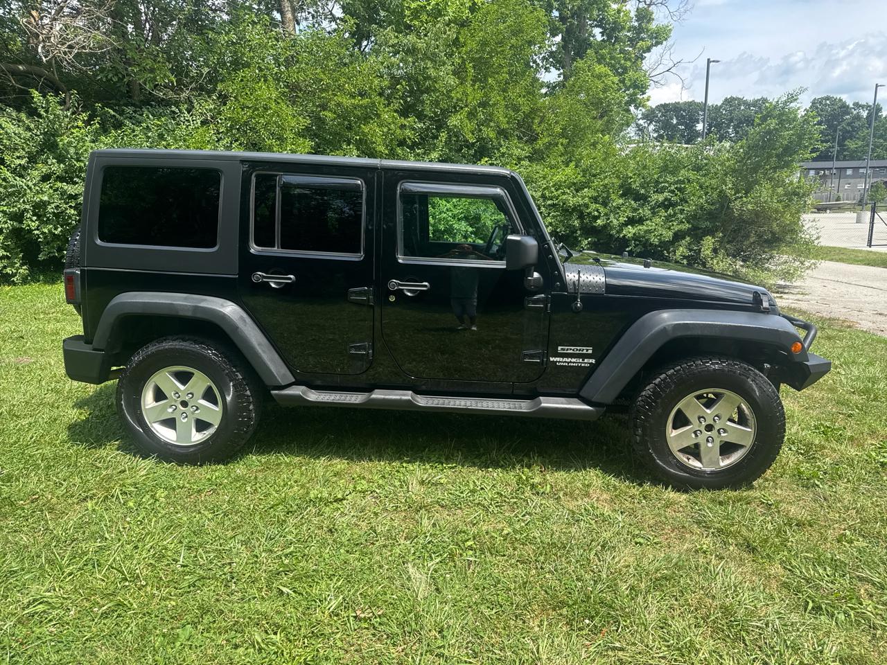 Jeep Wrangler Unlimited Sport 4WD 2011
