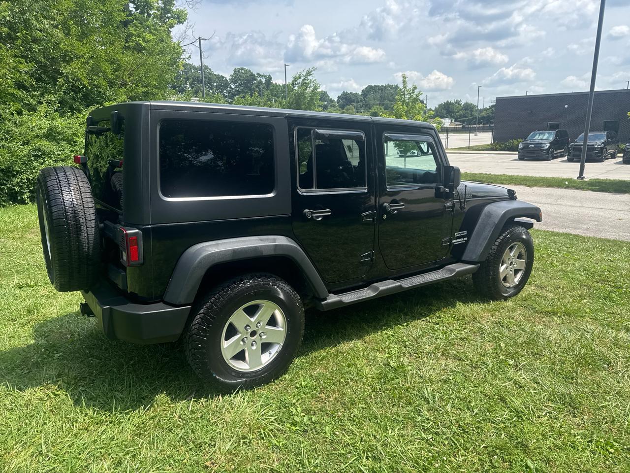 Jeep Wrangler Unlimited Sport 4WD 2011