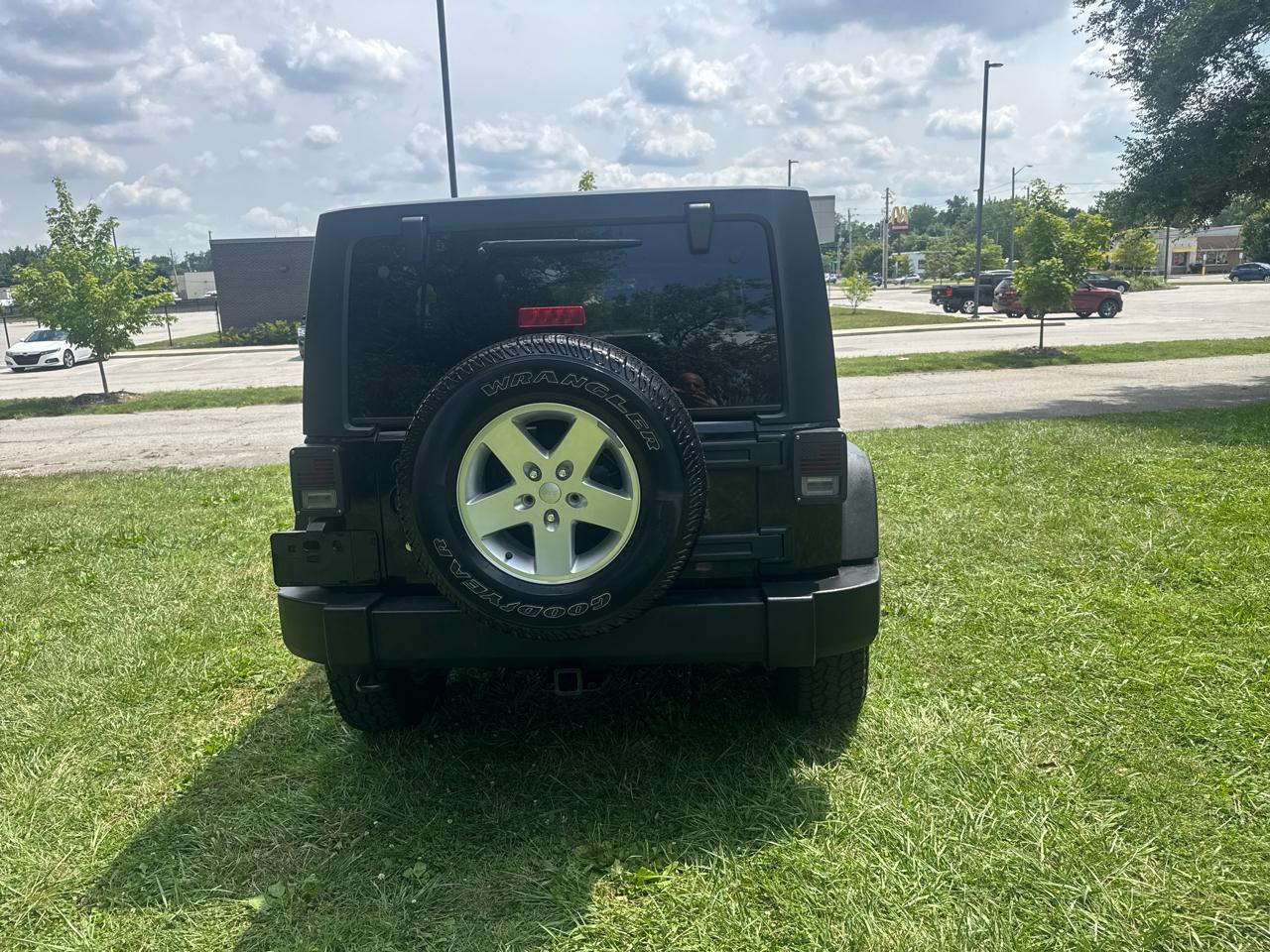 Jeep Wrangler Unlimited Sport 4WD 2011