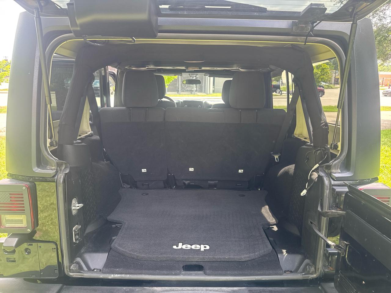 Jeep Wrangler Unlimited Sport 4WD 2011