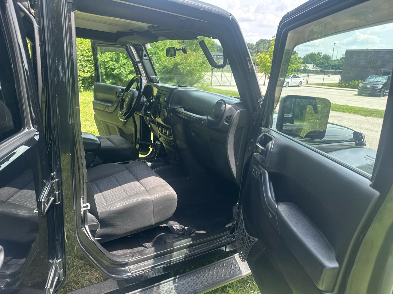 Jeep Wrangler Unlimited Sport 4WD 2011
