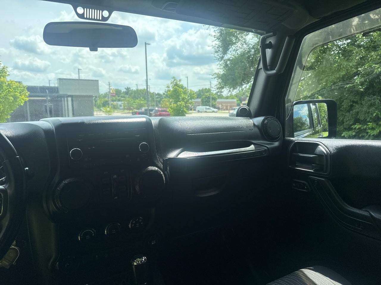 Jeep Wrangler Unlimited Sport 4WD 2011