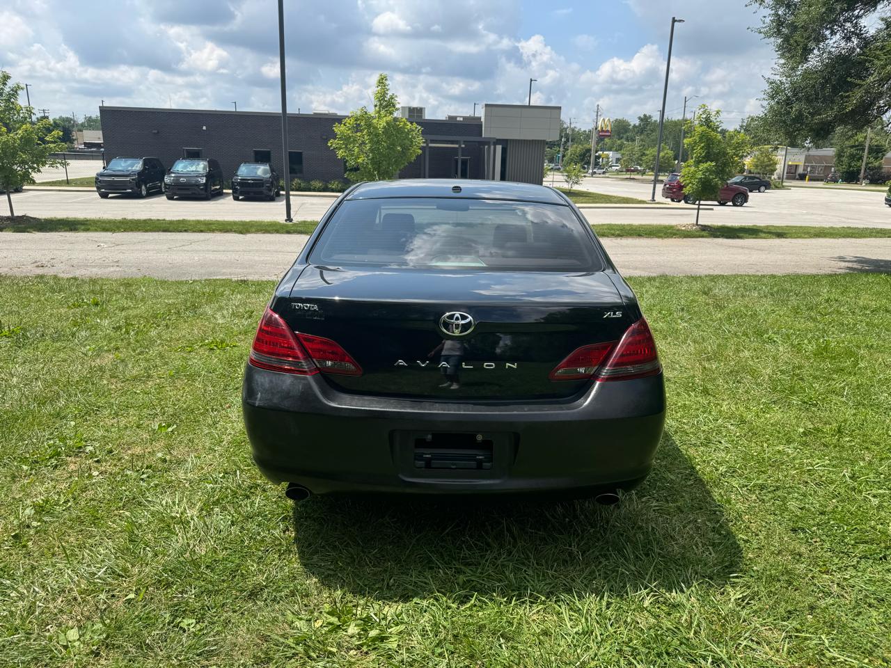 Toyota Avalon Limited 2010