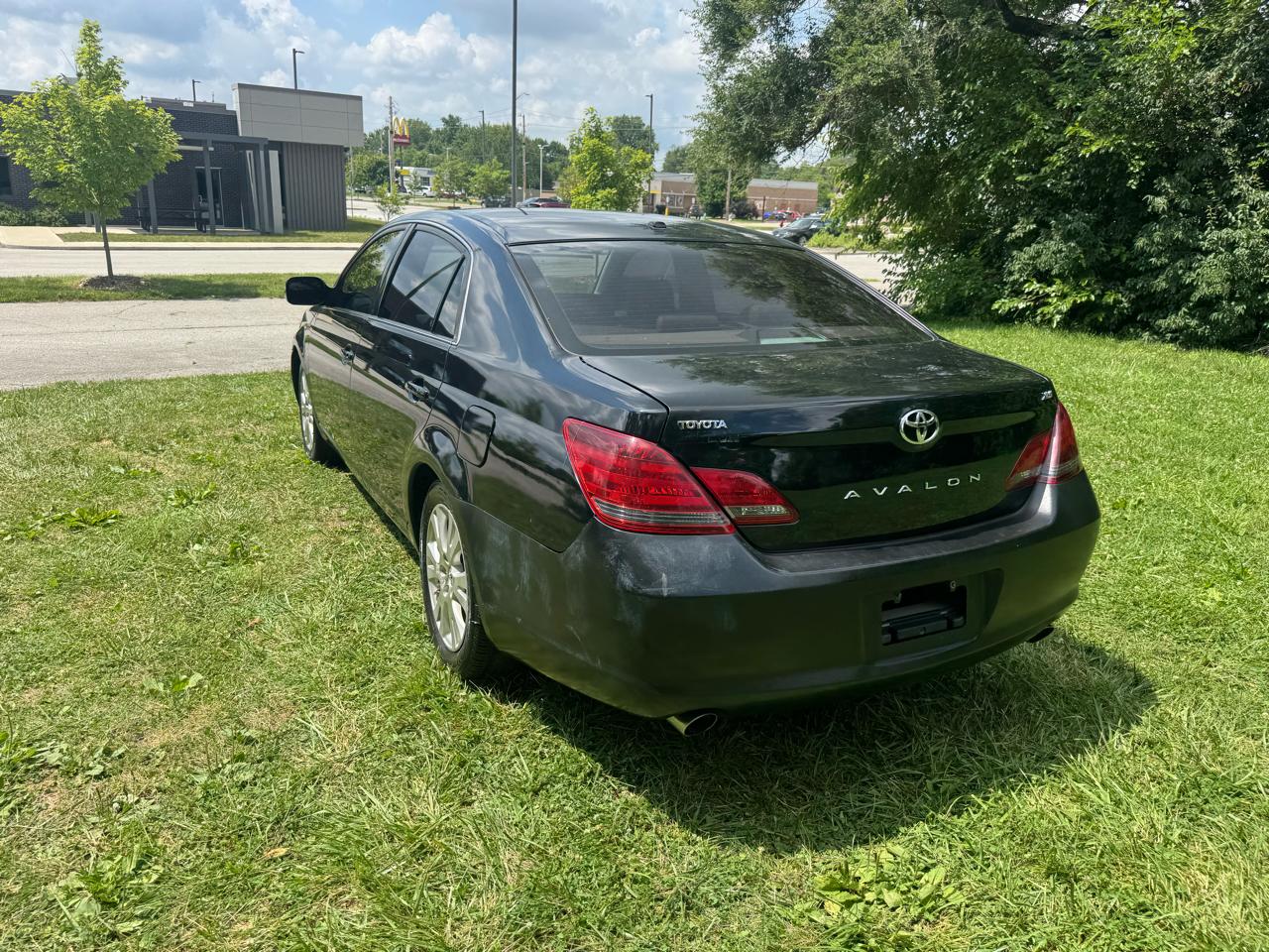 Toyota Avalon Limited 2010