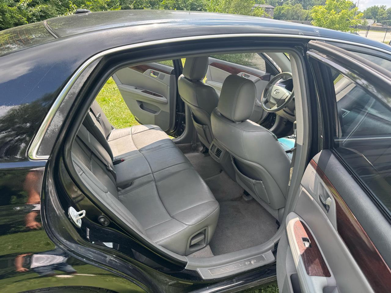 Toyota Avalon Limited 2010