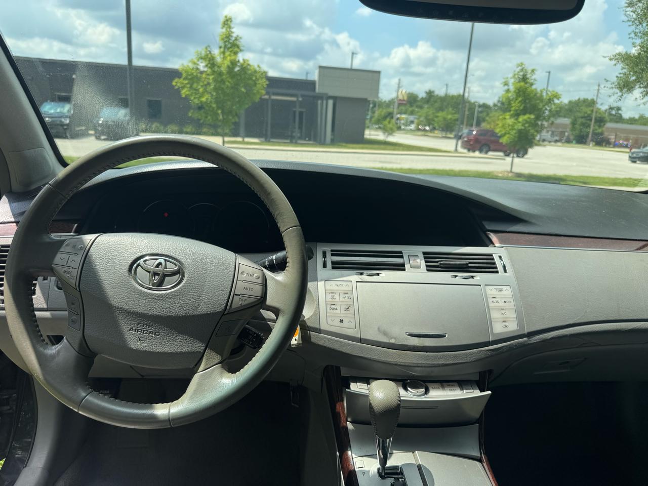 Toyota Avalon Limited 2010